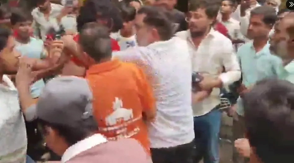 Bajrang dal attack muslim youth