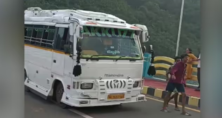 Amboori Tourist Spot Vehicle Accident Death