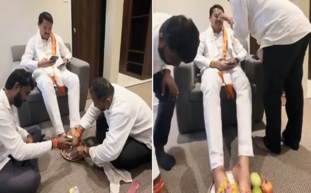 Nana Patole feet washing video